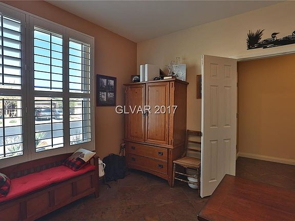 5th image of 133 Soaring Sky Ave