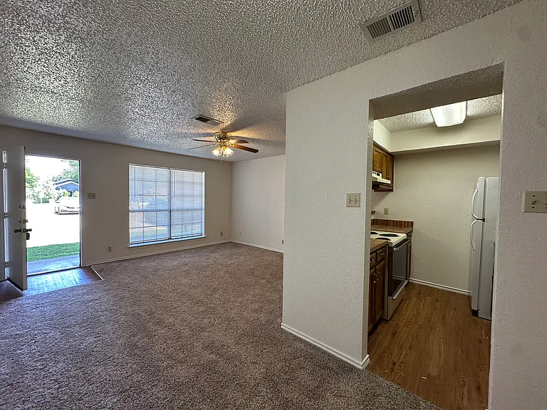 417 Withers St #7 — Photo 8