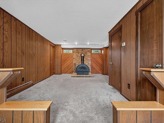 3rd image of 42 Hanover Pl