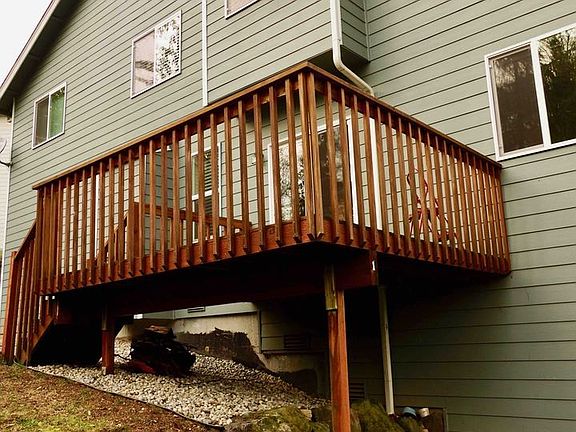 4th image of 3708 NE Trout Brook Ln