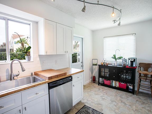 4th image of 6246 Riverwalk Ln Unit 1