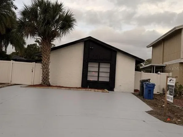 10507 Parkcrest Dr, Tampa, FL 33624