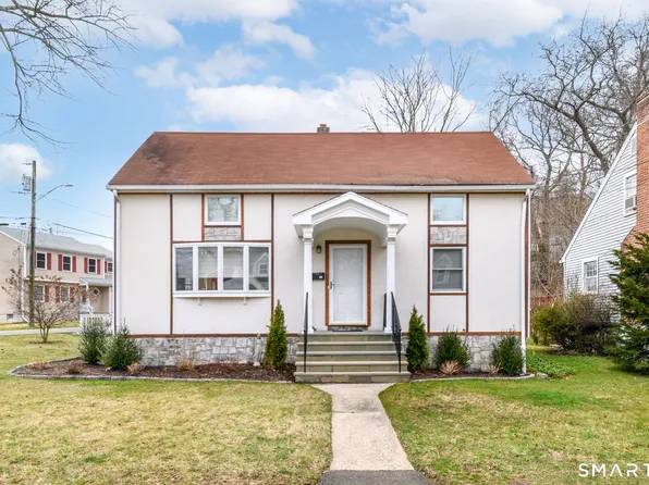20 Rockmere Rd, Norwalk, CT 06851