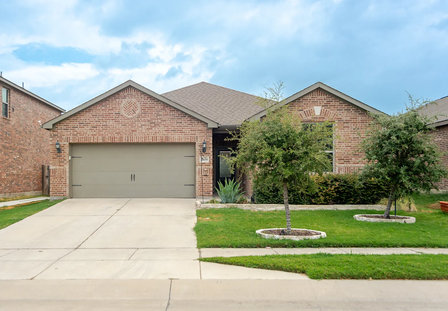 3 bed, 1658 sqft, $1,950 — Photo 1
