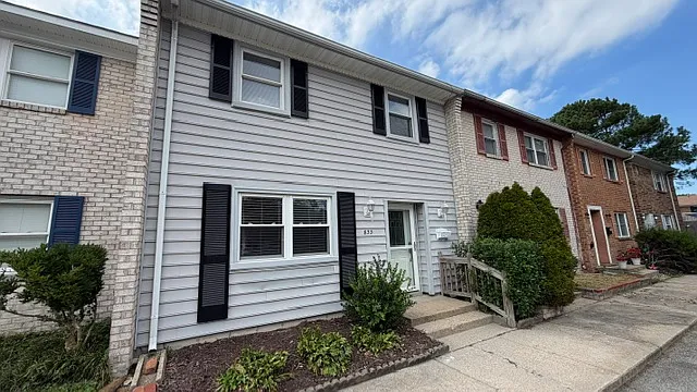 833 Saint Denis Ct
