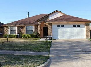 822 Larue Dr, Cedar Hill, TX 75104