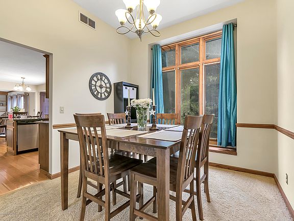 5th image of 2282 Moorwood Dr