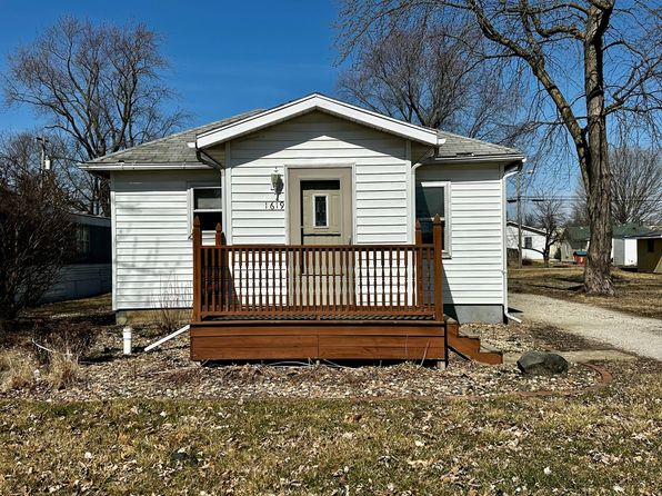1619 E Washington St, Clinton, IL 61727