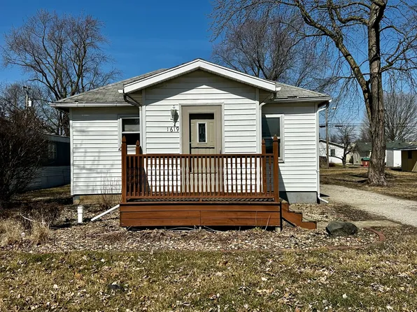 1619 E Washington St, Clinton, IL 61727
