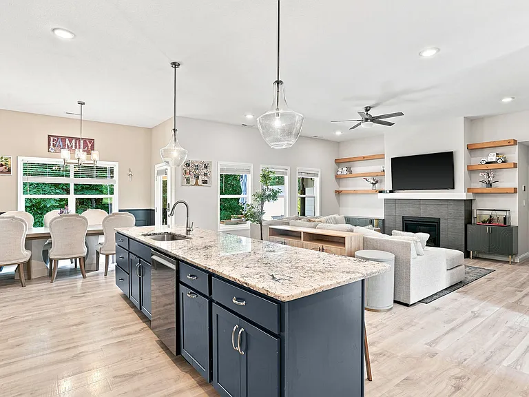 2404 Baxley Dr — Photo 11