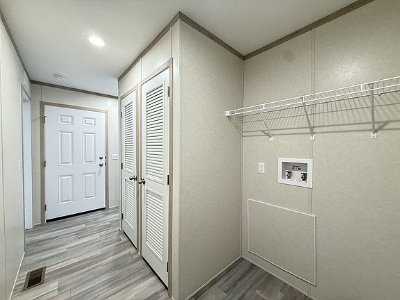 5th image of 29800 Guilford Cir #124