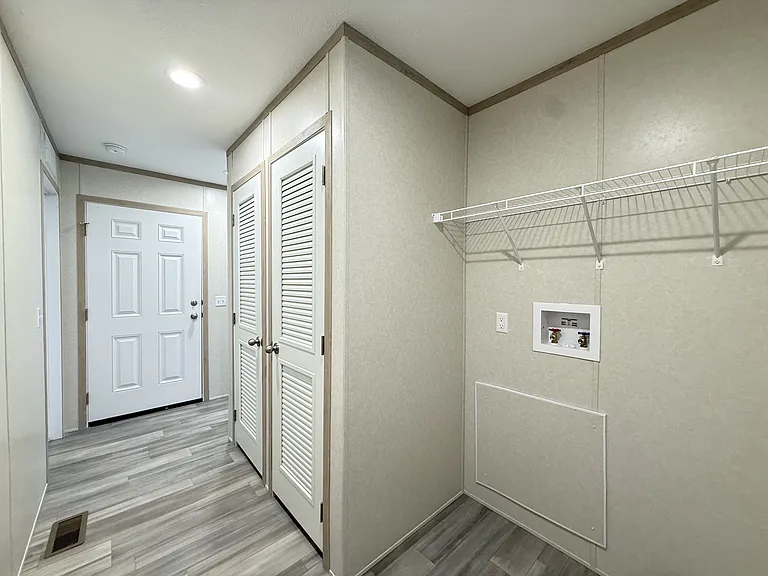29800 Guilford Cir #124 — Photo 5