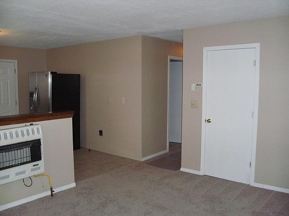 4th image of 275 Barnhart St