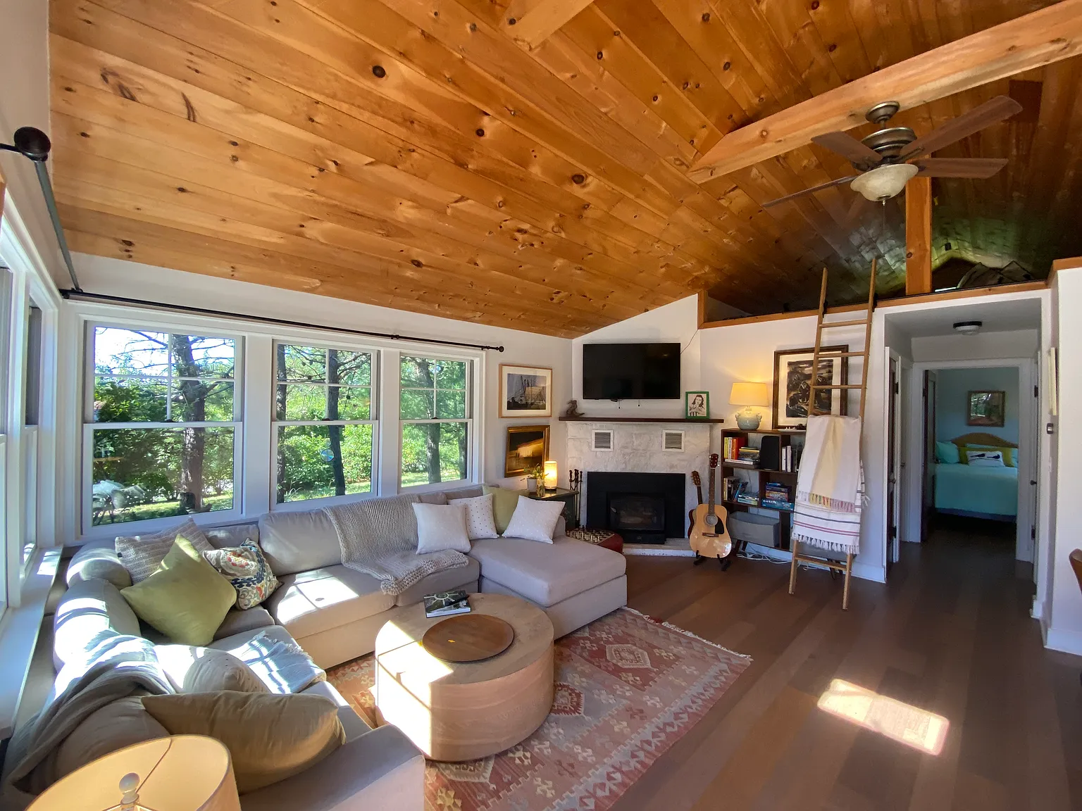 Winter Rental! Beautiful Southampton Cottage w/Saltwater Pool — Photo 4