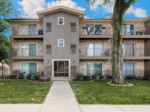 3705 W 119th St APT 110, Alsip, IL 60803
