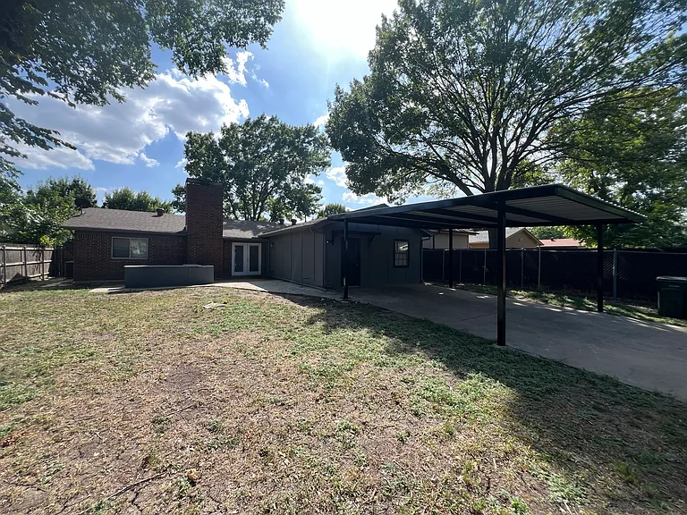2302 Pueblo Dr — Photo 14