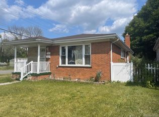 1355 Empire Ave, Lincoln Park, MI 48146