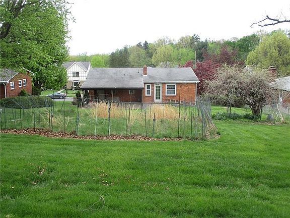 2nd image of 2498 Driftwood Dr