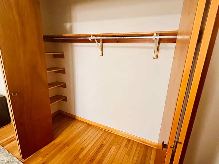 410 Barbara Dr — Photo 32