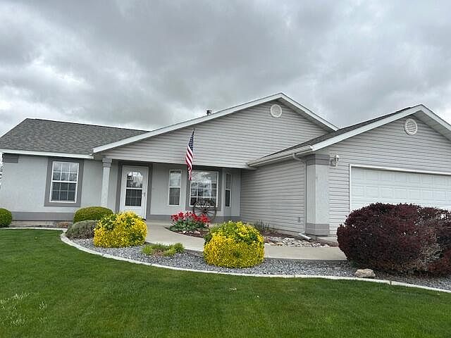 1st image of 2335 Garey Ln