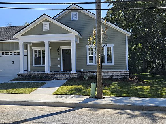3rd image of 24 E Cherry St