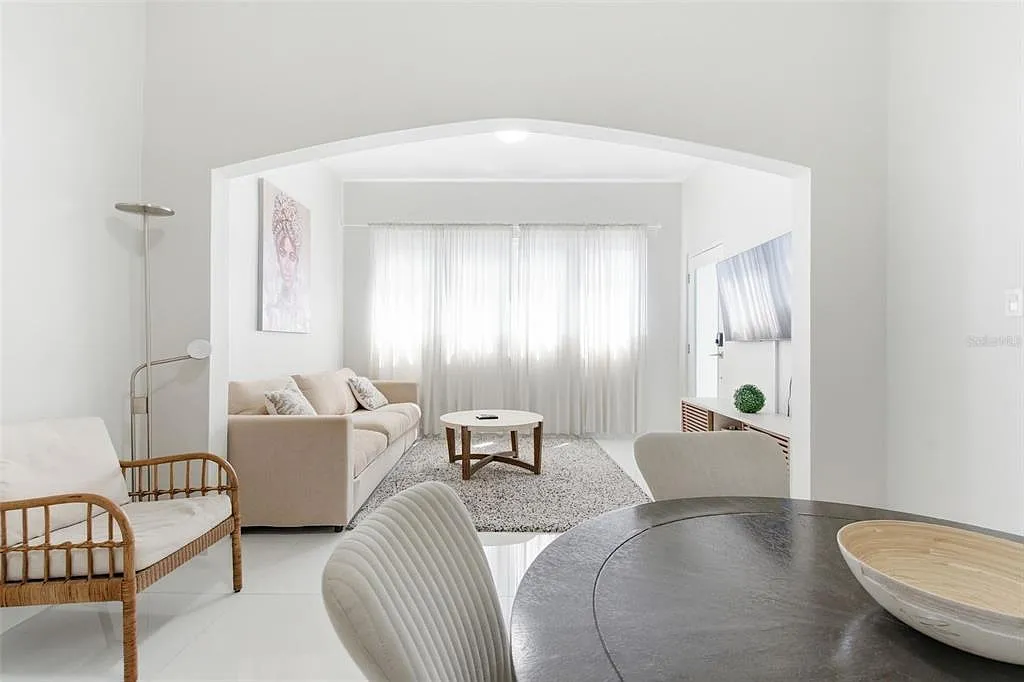 56 Calle F Rdg — Photo 2