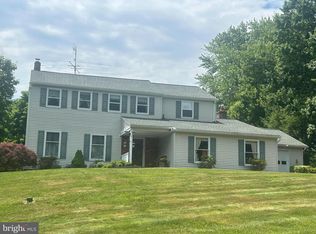 5712 Nina Cir, Coopersburg, PA 18036