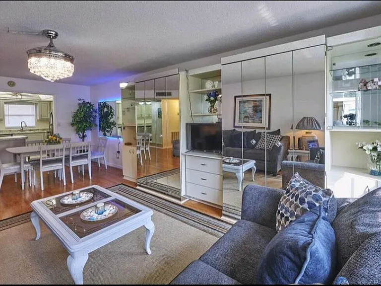4550 Cove Cir #808 — Photo 2