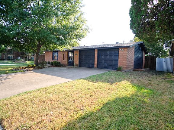 3rd image of 2801 Brockbank Dr