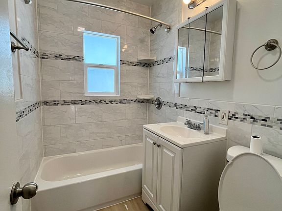 5th image of 1826 12th St APT 1