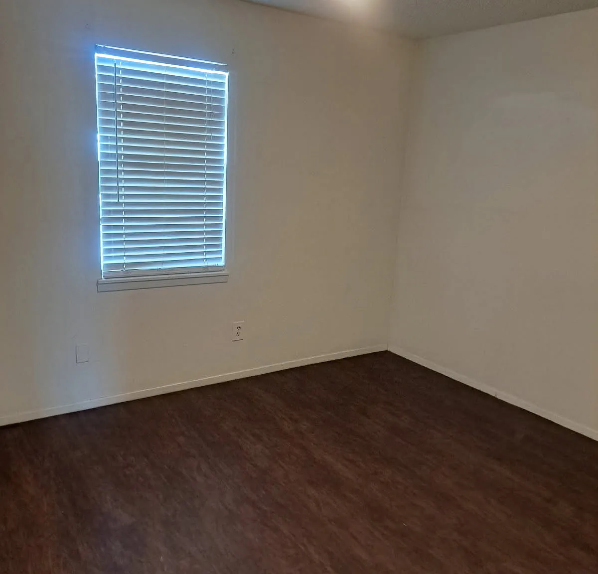 2 bed, $700 — Photo 3