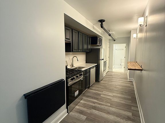 4th image of 5430 N Campbell Ave #G