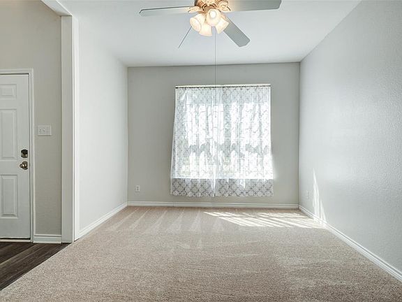 4th image of 1068 Harriman Dr