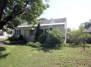 3 Crown Ct, Loudonville, NY 12211