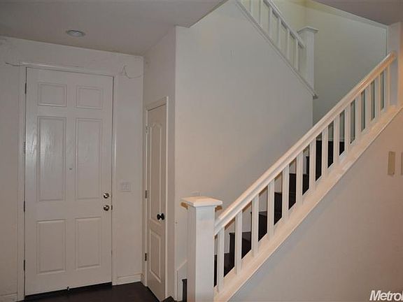 3rd image of 2966 Club Center Dr