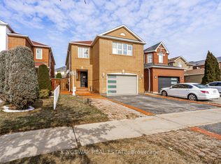 891 Stonebridge Ave, Mississauga, ON L5V 2L3