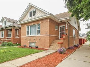 6157 W Waveland Ave, Chicago, IL 60634