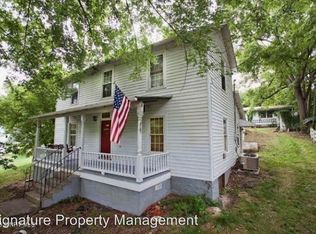 5440 Graysontown Rd #B, Radford, VA 24141