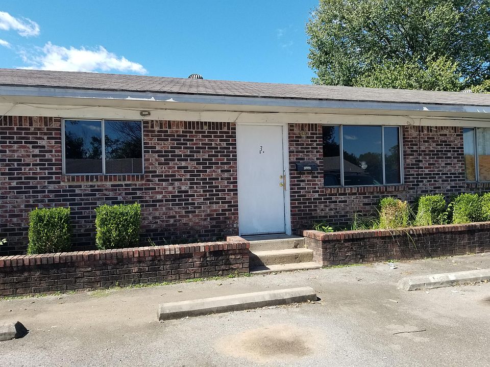 1st image of 600-610 E Poplar St #3