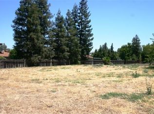 203 Caesar Ave, Clovis, CA 93612