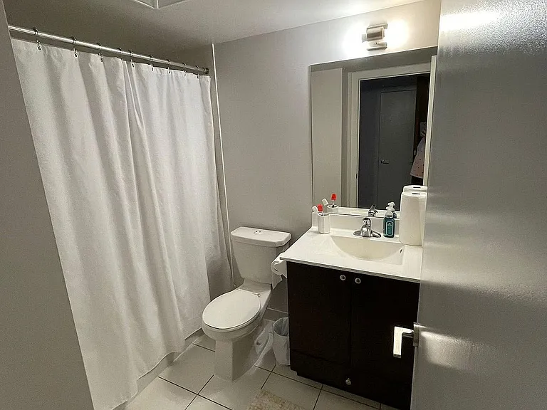 181 Village Green Sq #812 — Photo 10