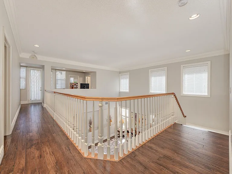 18571 Amalia Ln — Photo 18