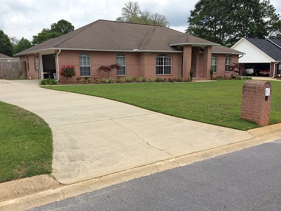2nd image of 1016 Bushwood Dr