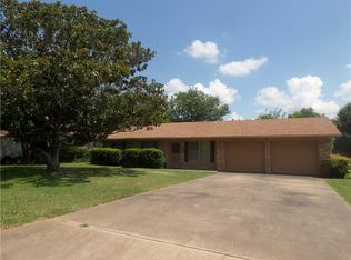 1109 Sheridan Ln, Cleburne, TX 76033
