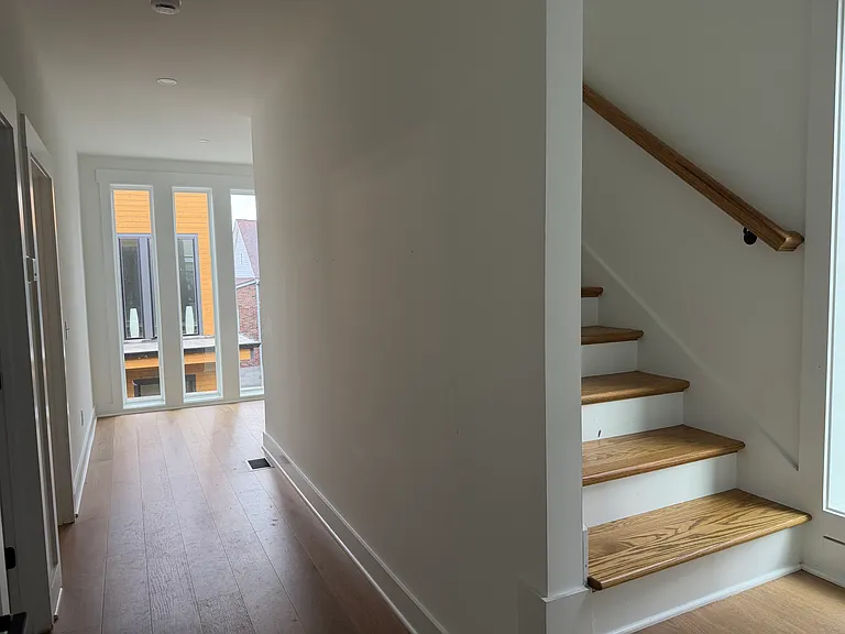 1215C Ireland Ave #C — Photo 12