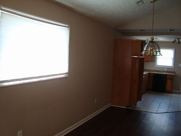 2nd image of 118 Olivia Dr