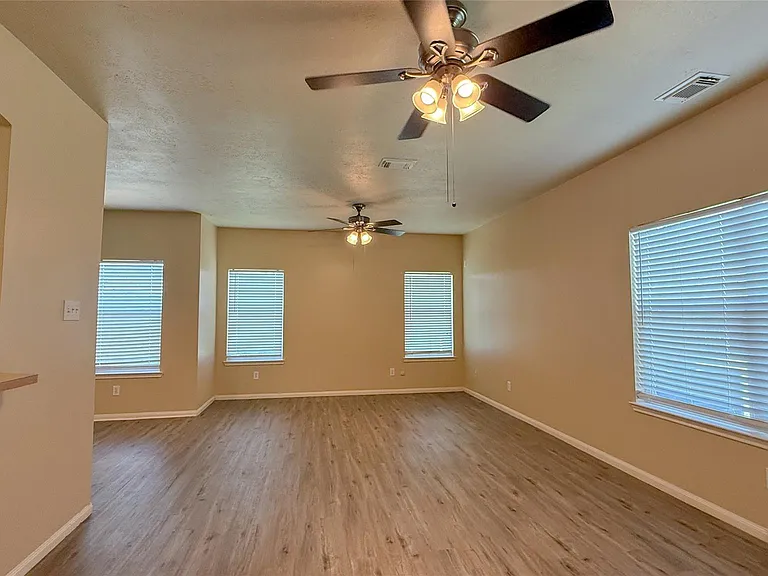 5127 Prosperity Cir — Photo 3