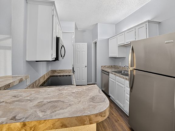 5th image of 2101 Count Fleet Dr Unit 511