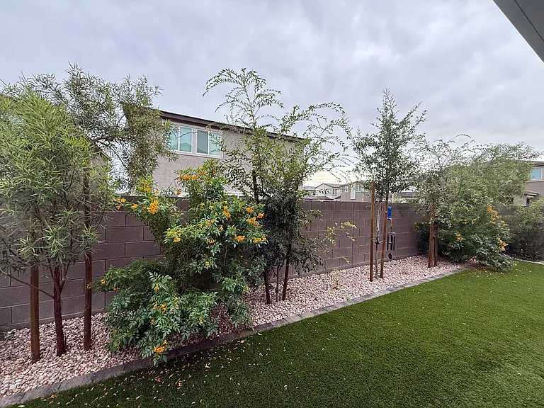 2719 High Echelon Rd — Photo 2