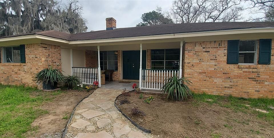 1st image of 26267 Desoto Dr